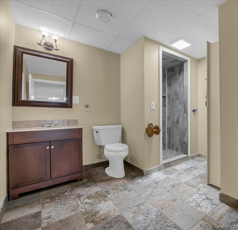 18676 Country Club Circle, Riverview, MI 48193 — Photo 38