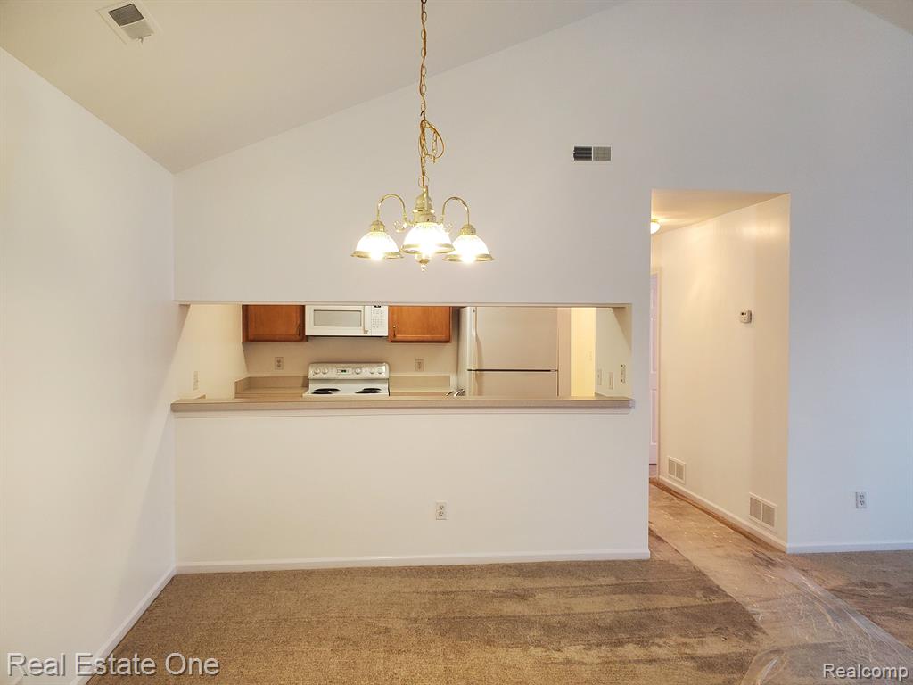 23061 FAIRLANE Boulevard, N-27, Woodhaven, MI 48183 — Photo 6
