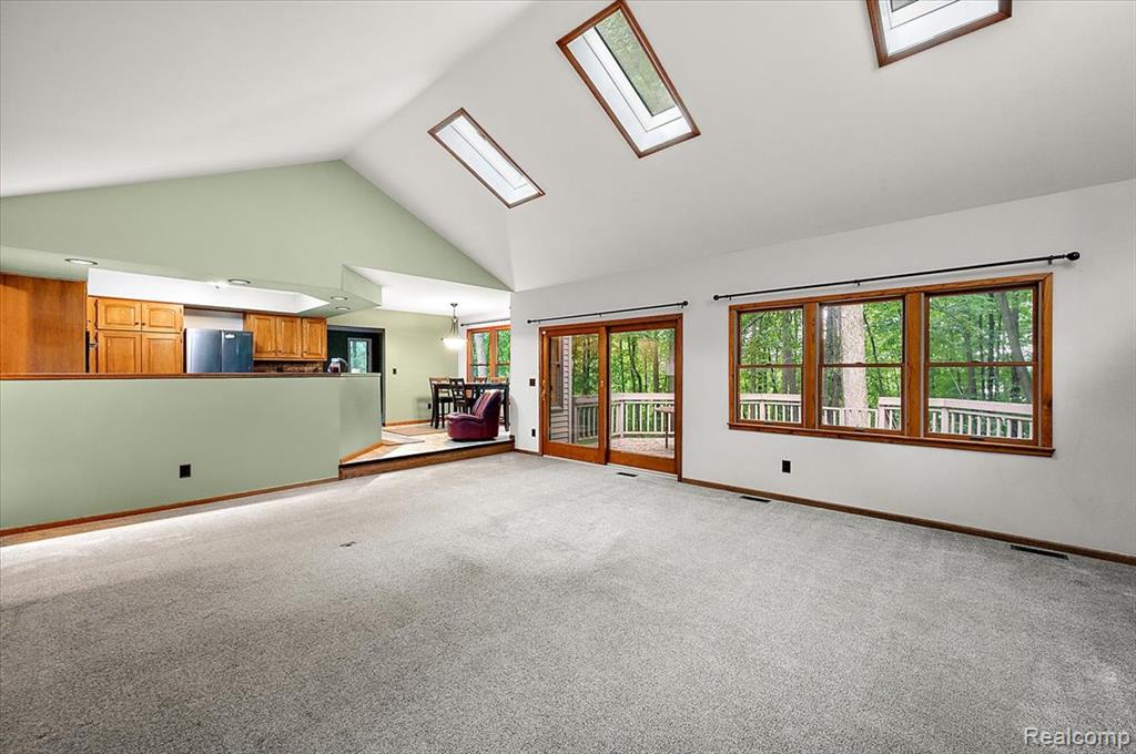 670 Rolling Acres Drive, Ortonville, MI 48462 — Photo 28