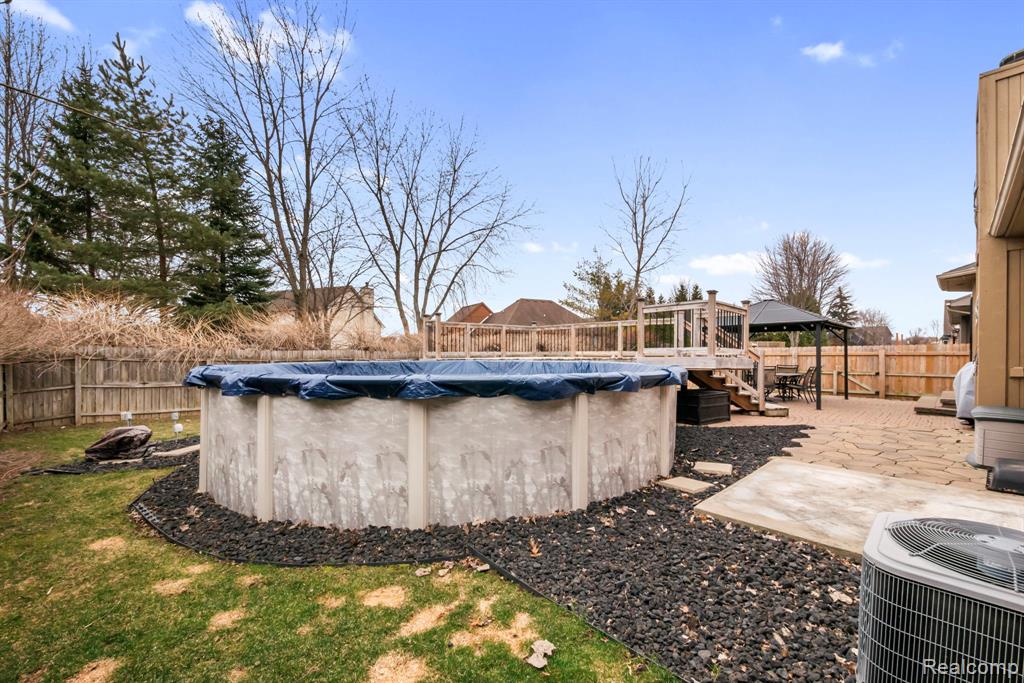 49248 Berkshire Drive, Chesterfield, MI 48047 — Photo 10