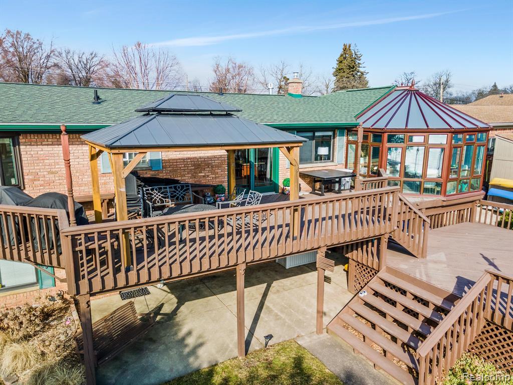 4645 CLAUDIA Drive, Waterford, MI 48328 — Photo 36