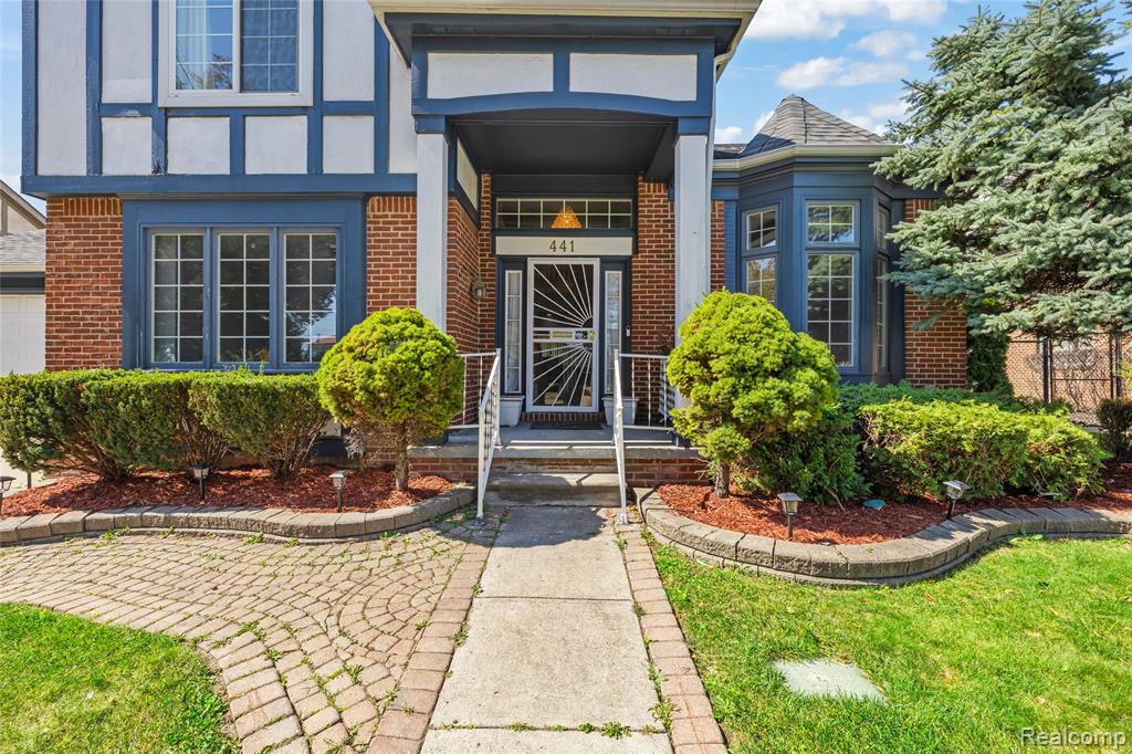 441 Parkview Drive Drive, Detroit, MI 48214 — Photo 3