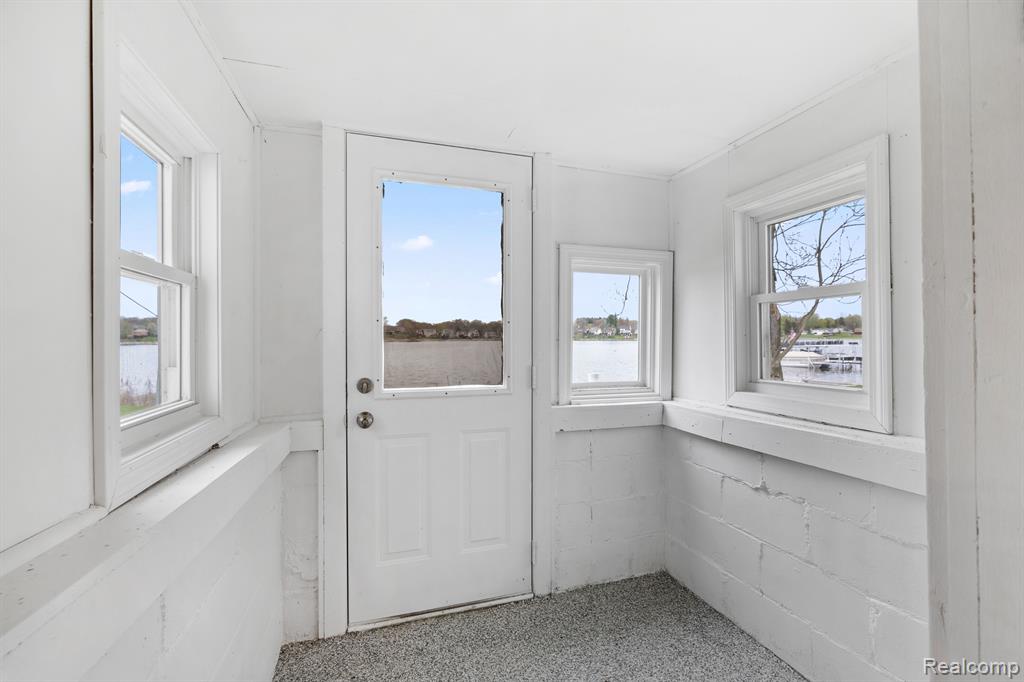 490 Chicago Drive, Howell, MI 48843 — Photo 18