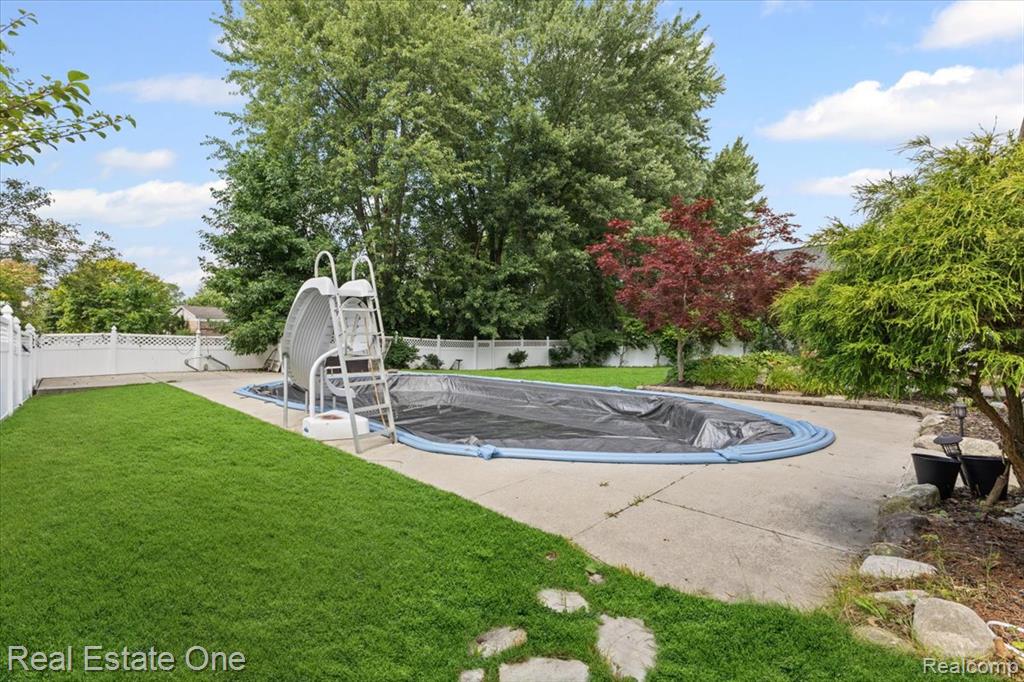415 Evaline Drive, Troy, MI 48085 — Photo 44