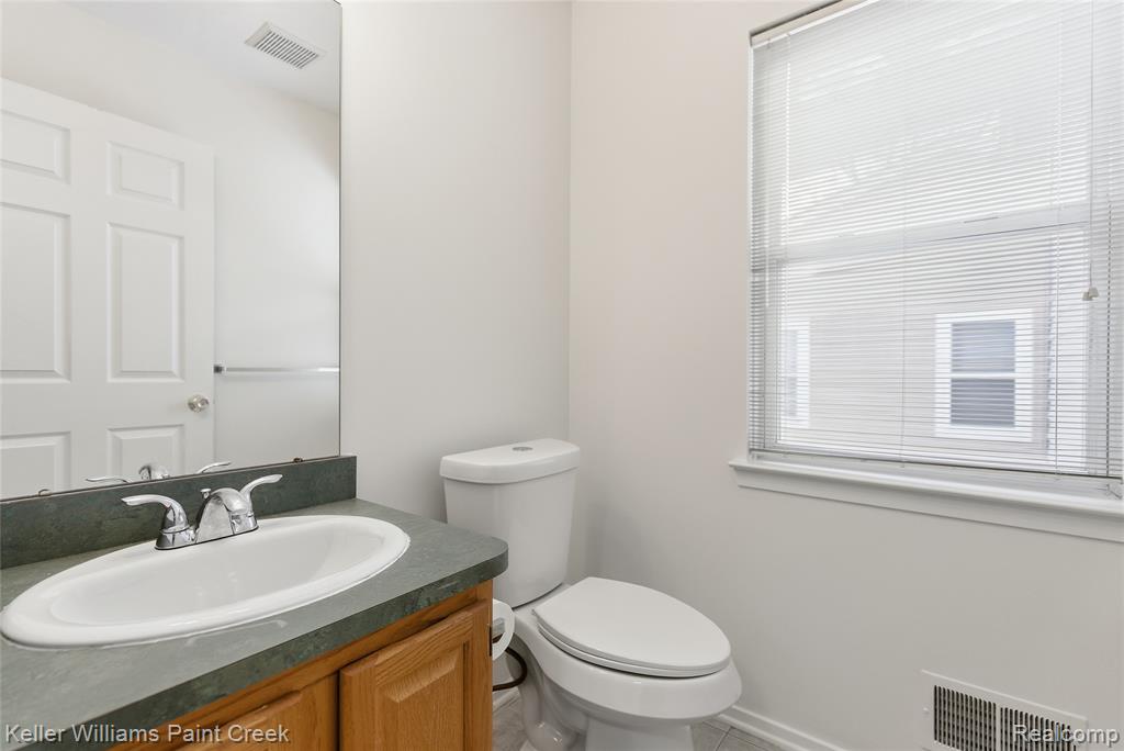 833 Huntclub Boulevard, Auburn Hills, MI 48326 — Photo 15