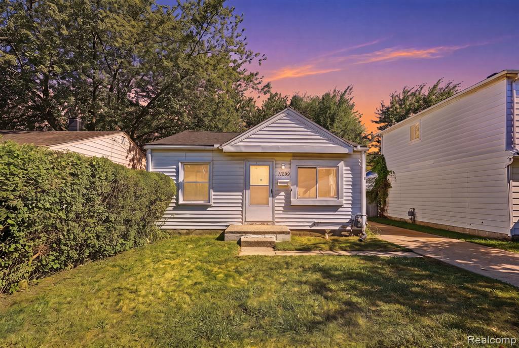 11299 LOZIER Avenue, Warren, MI 48089