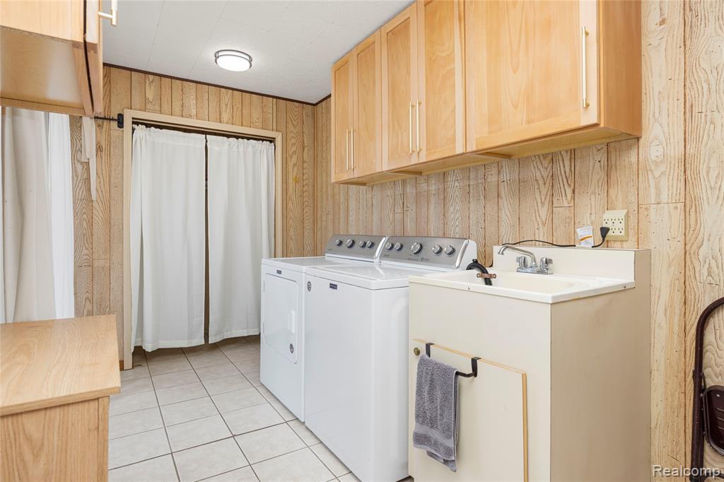 38027 Mallast Street, Harrison Township, MI — Photo 22