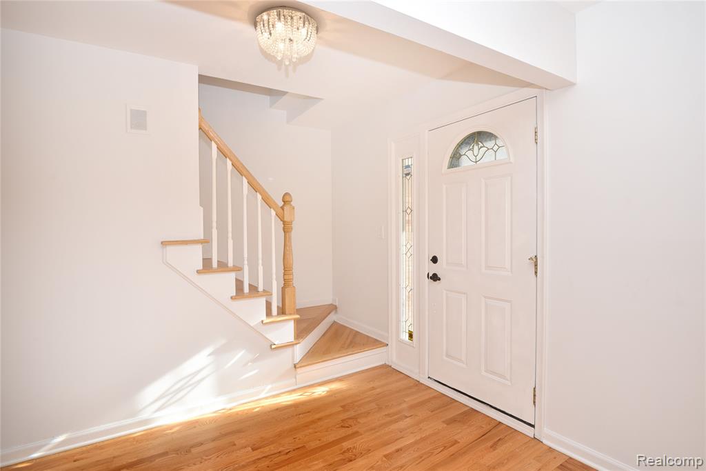 684 Wilshire Drive, Bloomfield Hills, MI 48302 — Photo 3