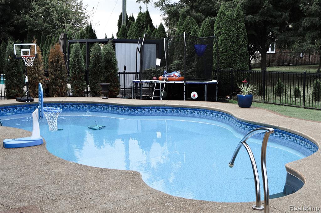 47221 Hidden Meadows Drive, Macomb, MI 48044 — Photo 69