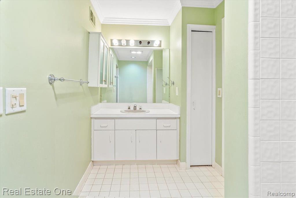 775 DEER Court, Plymouth, MI 48170 — Photo 30