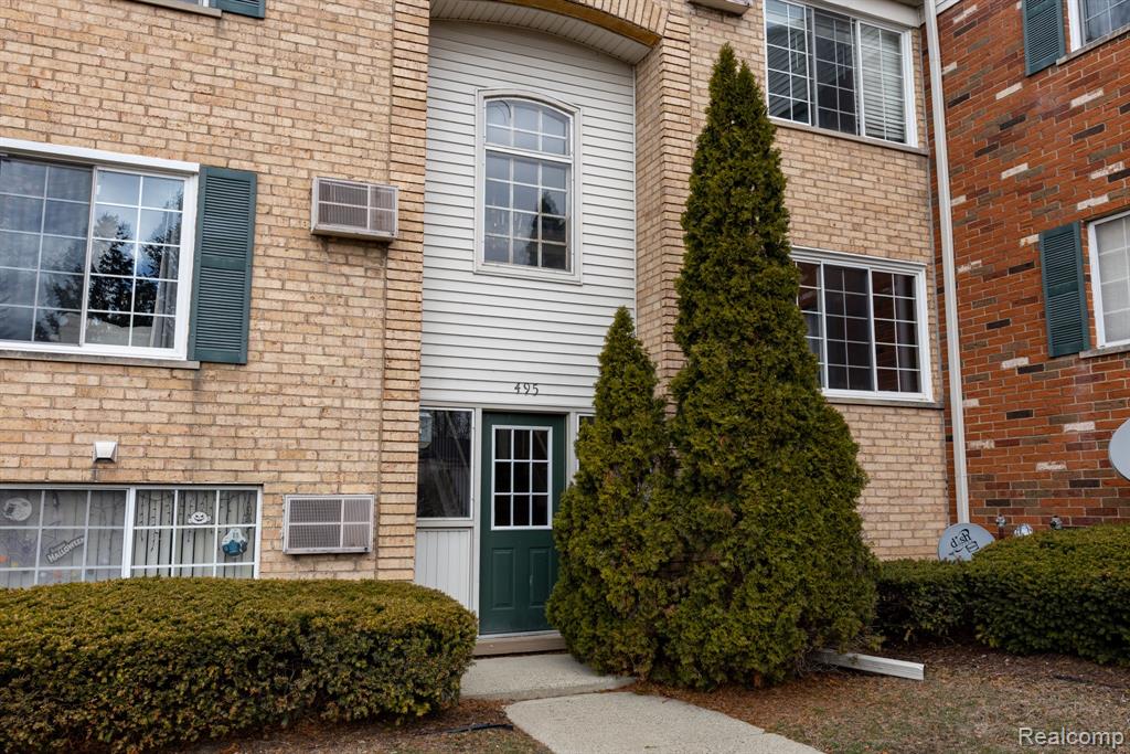 495 Miller Avenue, Apt. 104, Rochester, MI 48307 — Photo 2