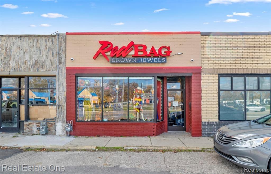 26421 Plymouth Road, Redford, MI 48239