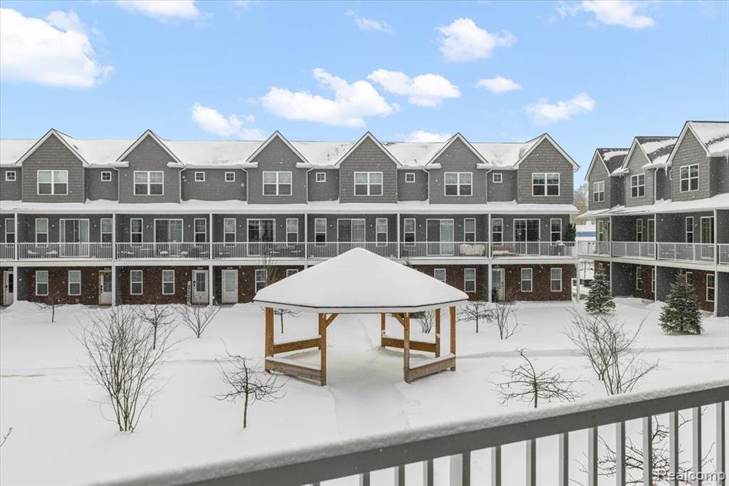 3951 Trailwaycommons Circle, Auburn Hills, MI 48326 — Photo 29