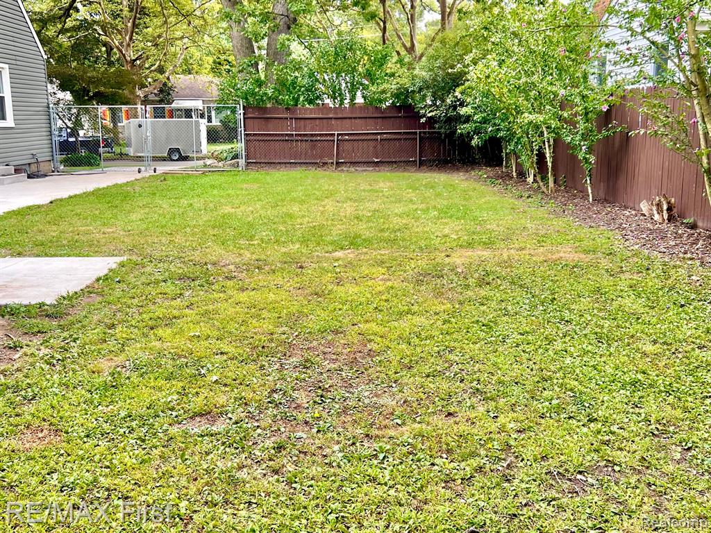 559 Gardendale Street, Ferndale, MI 48220 — Photo 42