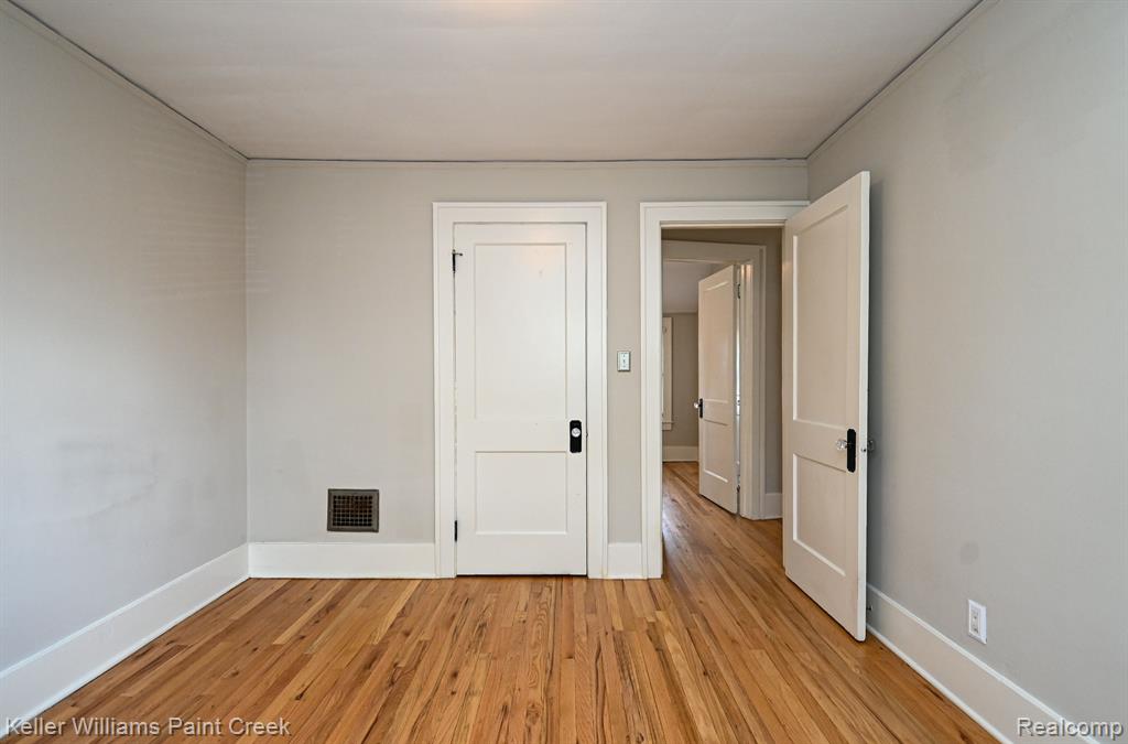 606 N CENTER Street, Royal Oak, MI 48067 — Photo 26
