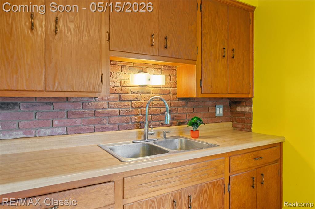 28731 Kathryn Street, Garden City, MI — Photo 12
