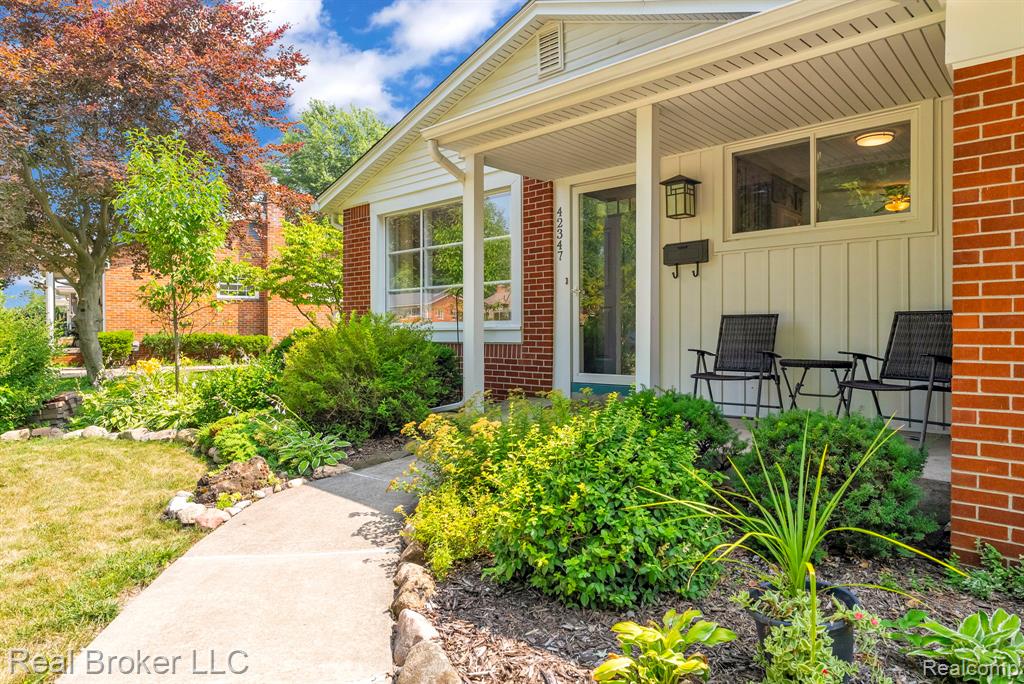 42347 Brentwood Drive, Plymouth, MI 48170 — Photo 5