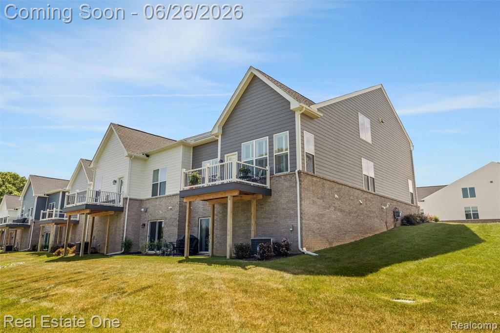 5318 Trail Vista Drive, West Bloomfield, MI 48323 — Photo 31