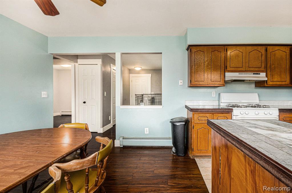 8100 RUSSELL Street, Shelby Twp, MI 48317 — Photo 10