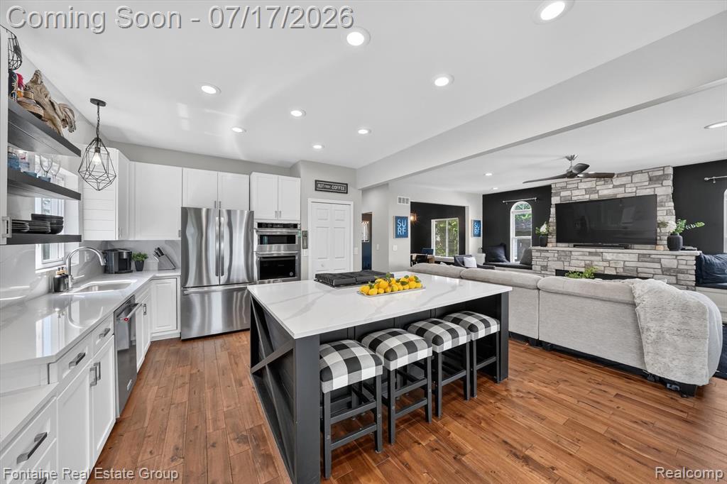 240 Rosebud Court, Walled Lake, MI 48390 — Photo 15