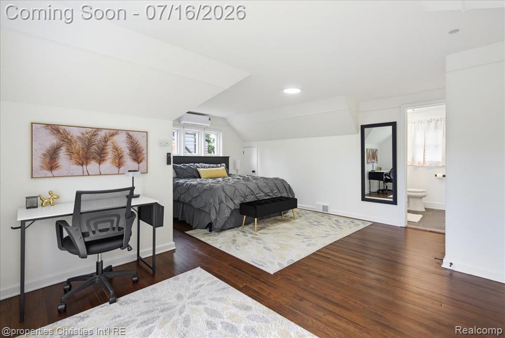 26642 York Road, Huntington Woods, MI — Photo 30