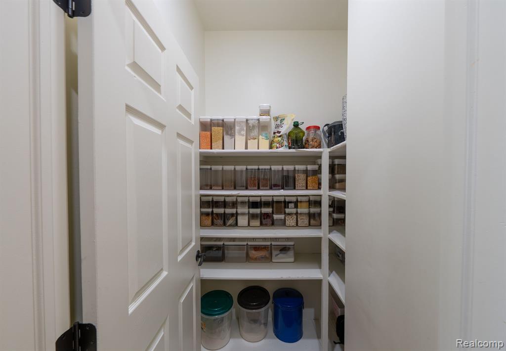 47116 MARISA Court, Plymouth, MI 48170 — Photo 17