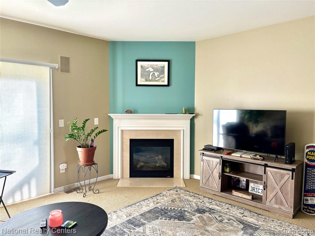 7053 Magnolia Lane, Waterford, MI 48327 — Photo 5