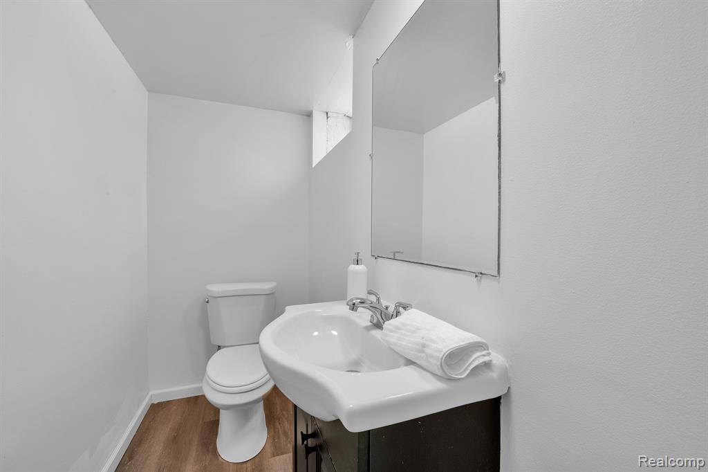 19372 SANTA BARBARA Drive, Detroit, MI 48221 — Photo 18