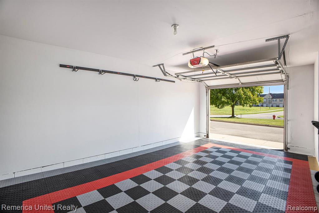 4184 Hampton Ridge Boulevard, Howell, MI 48843 — Photo 14