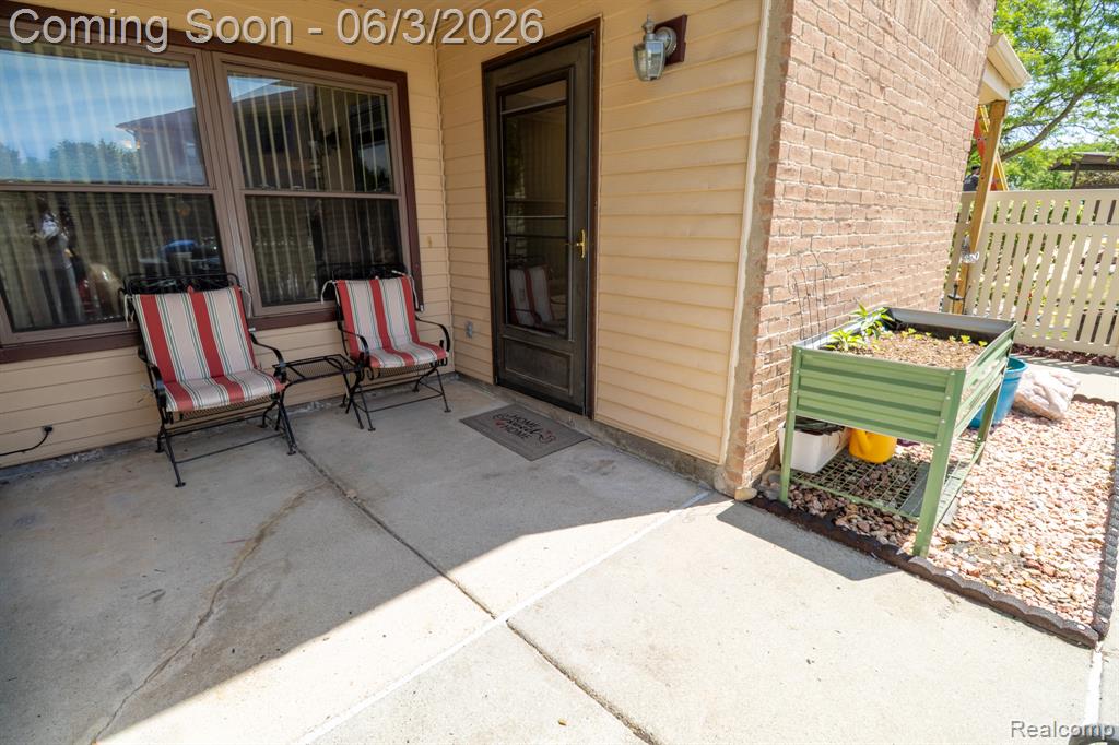 61200 Greenwood Drive, South Lyon, MI 48178 — Photo 3