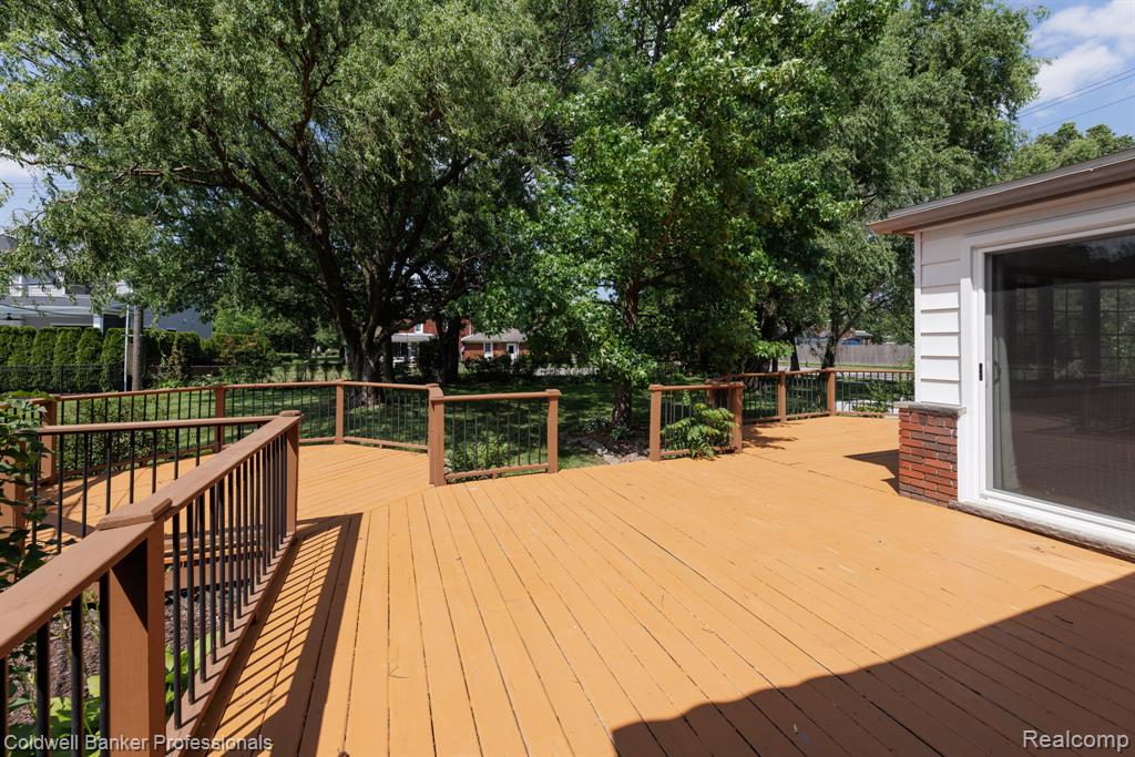 1416 N Renaud Road, Grosse Pointe Woods, MI 48236 — Photo 17