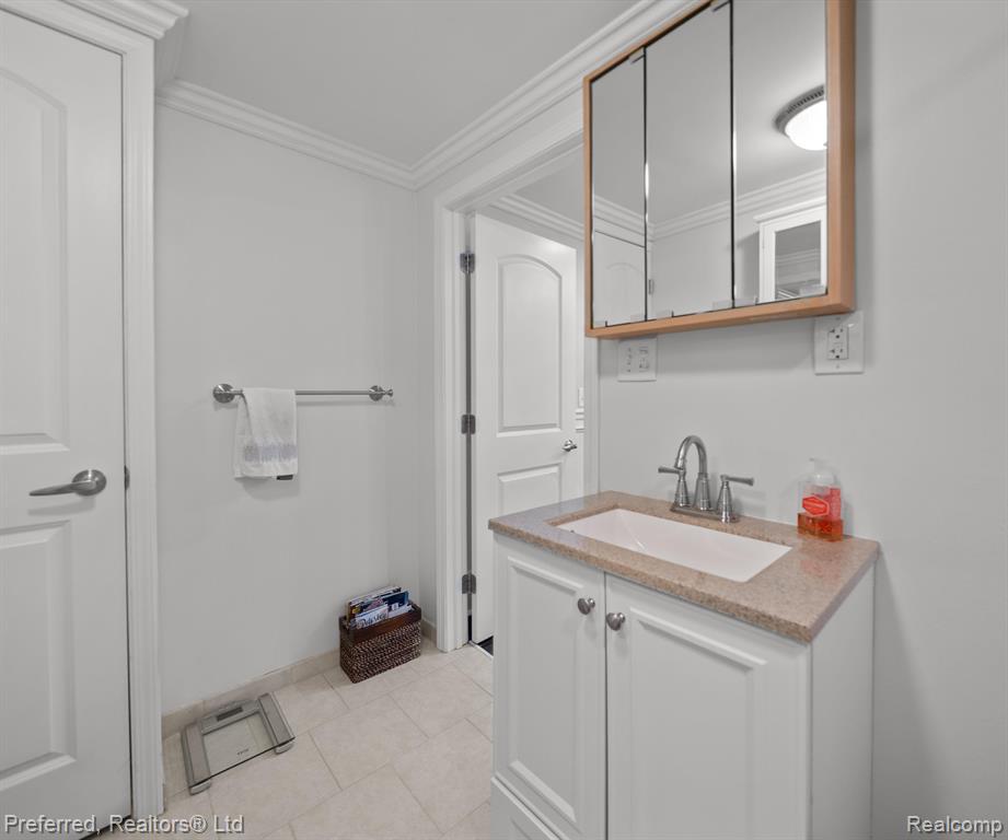 9104 NORTHERN Avenue, Plymouth, MI 48170 — Photo 18