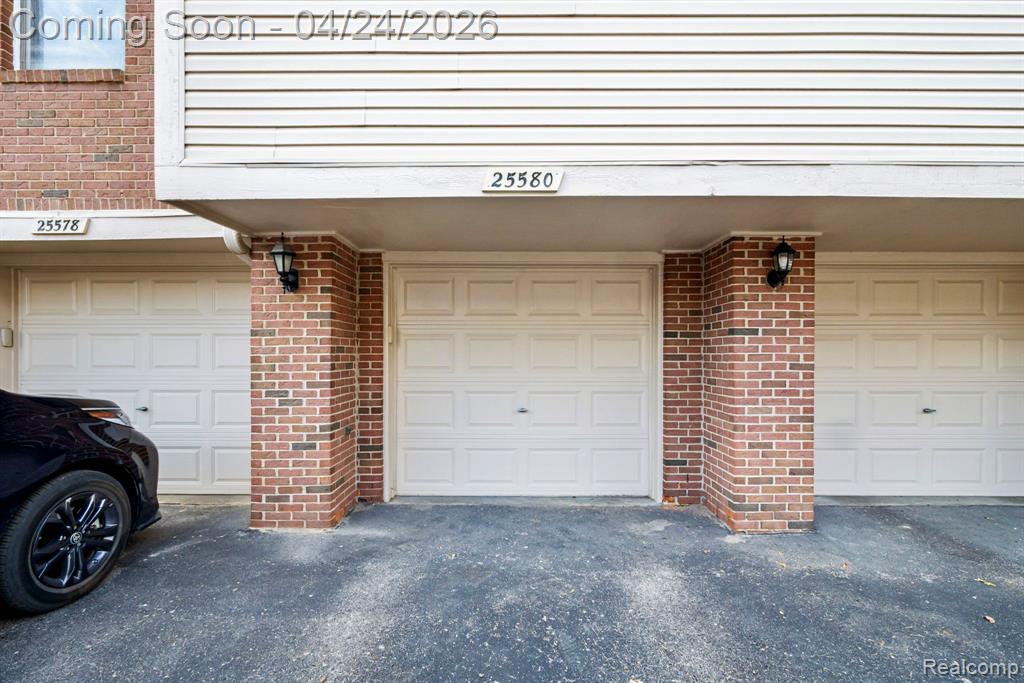 25580 Portico Lane, Novi, MI — Photo 6