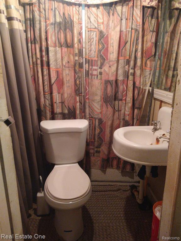 8040 WHITCOMB Street, Detroit, MI 48228 — Photo 30