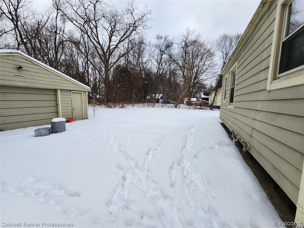 18925 Bentler Street, Detroit, MI 48219 — Photo 37