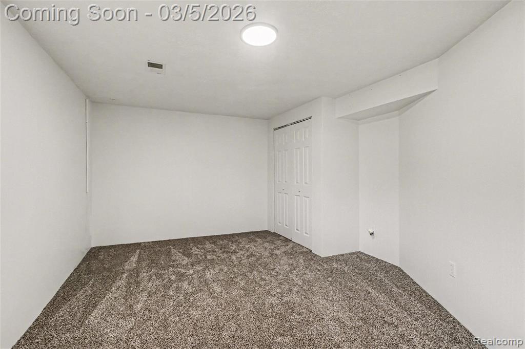 9343 Parkview Circle, Grand Blanc, MI 48439 — Photo 16