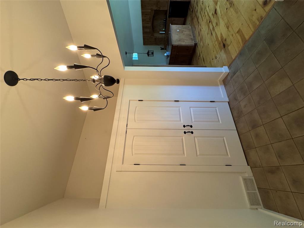 5402 Raubinger Road, Swartz Creek, MI 48473 — Photo 5