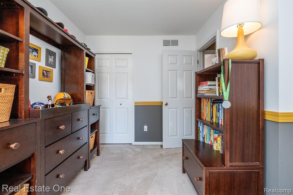 7265 WILLOW OAK Drive, West Bloomfield, MI 48324 — Photo 31