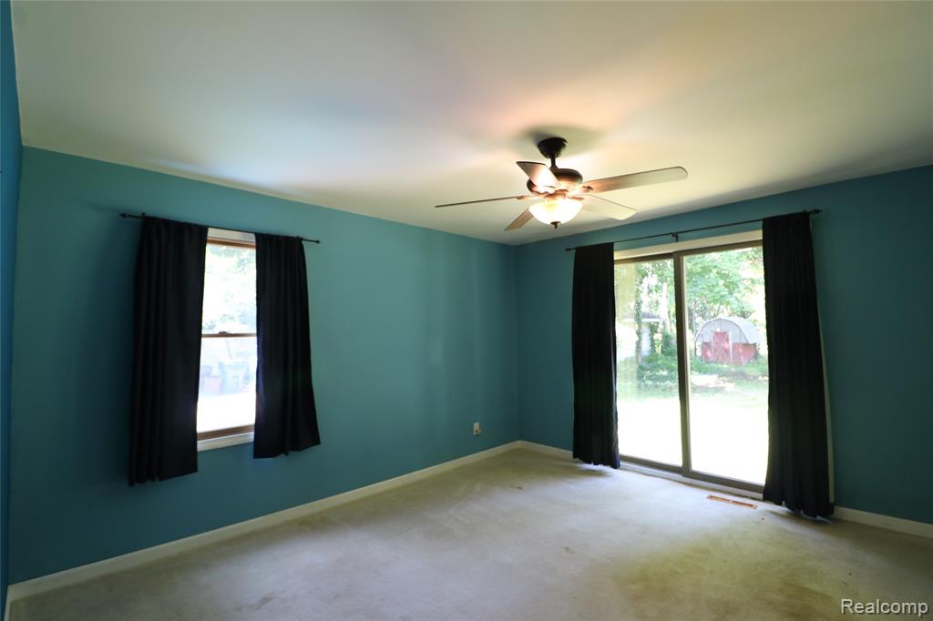 802 W Oak Street, Vassar, MI 48768 — Photo 10