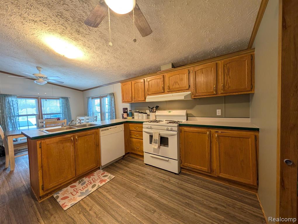 57 Ashley Circle, Swartz Creek, MI 48473 — Photo 2