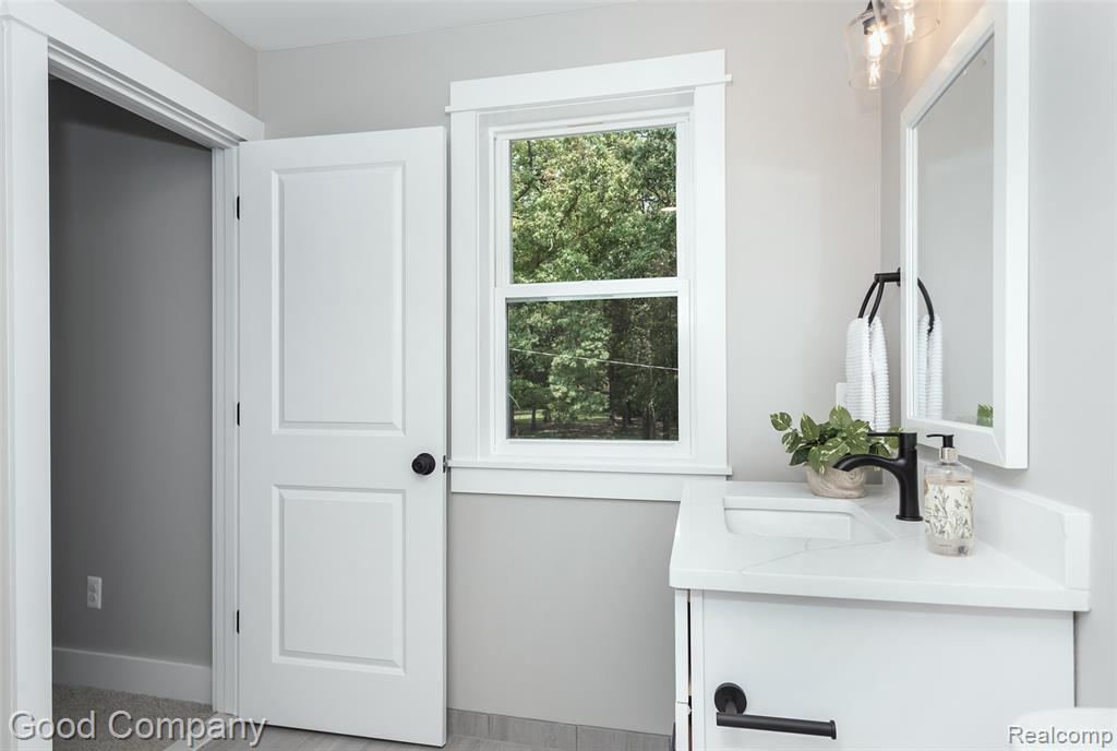 713 W Farnum Avenue, Royal Oak, MI 48067 — Photo 36