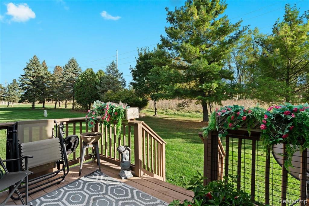 5352 Pine Needle Drive, Grand Blanc, MI 48439 — Photo 27