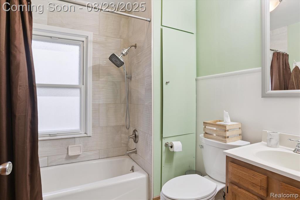 9037 Buckingham Street, White Lake, MI — Photo 18