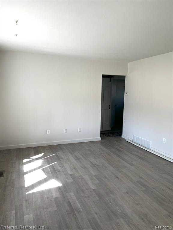 9455 TERRY Street, Romulus, MI 48174 — Photo 5
