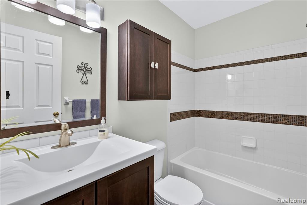 2236 Oak Shade Drive, Davison, MI 48423 — Photo 23