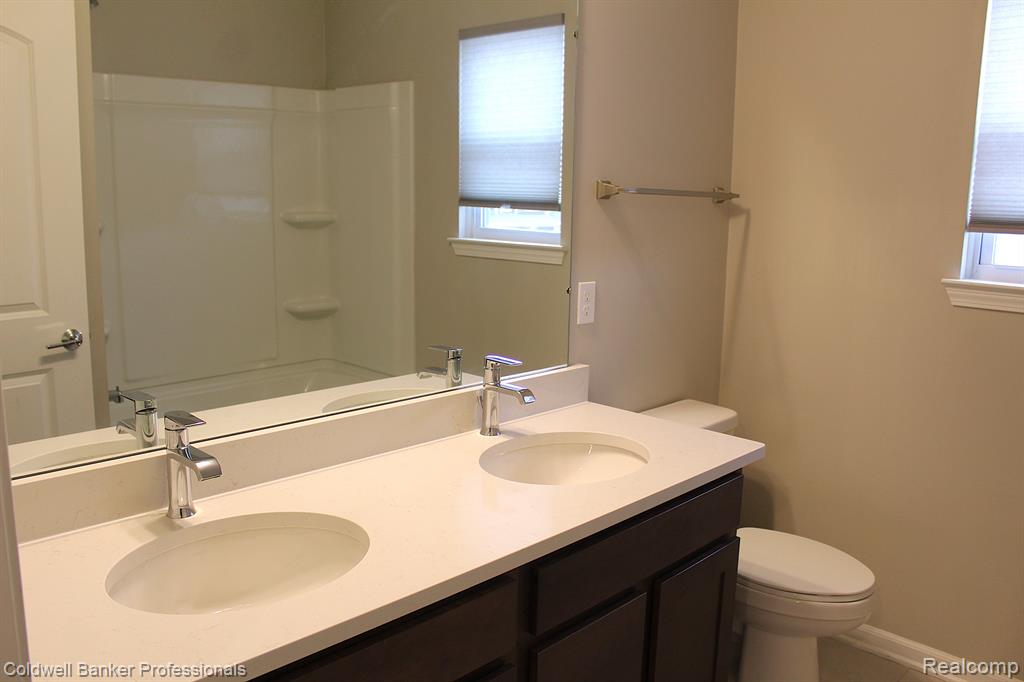 48372 FIELDSTONE Drive, Northville, MI — Photo 23