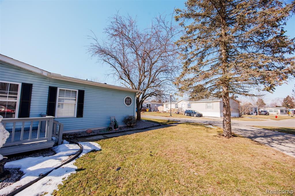 8016 Harbour Drive, MI — Photo 6