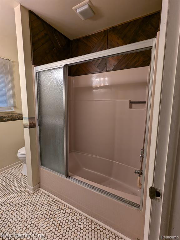 150 PORTER Lane, Leonard, MI 48367 — Photo 24
