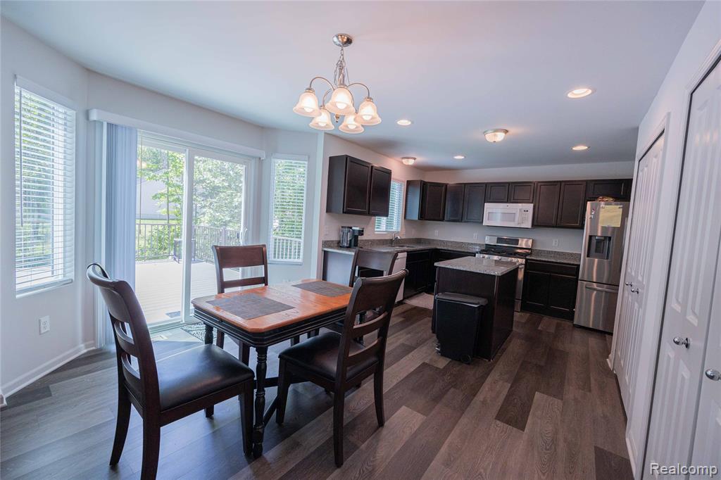 37467 S Dianne Lane, New Boston, MI 48164 — Photo 10