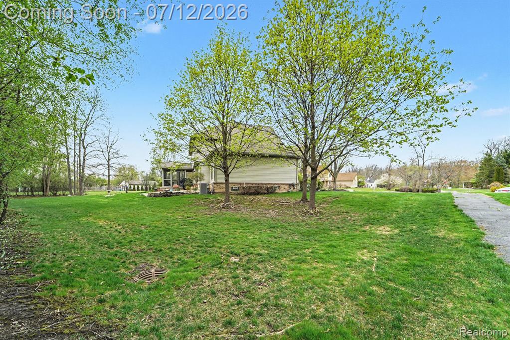 23939 Stony Creek Drive, Farmington, MI 48336 — Photo 33